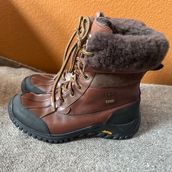 UGG Brown “”Adirondack Il” Shearling Lined Weatherproof Leather Boots Women’s 8 - Picture 3 of 15